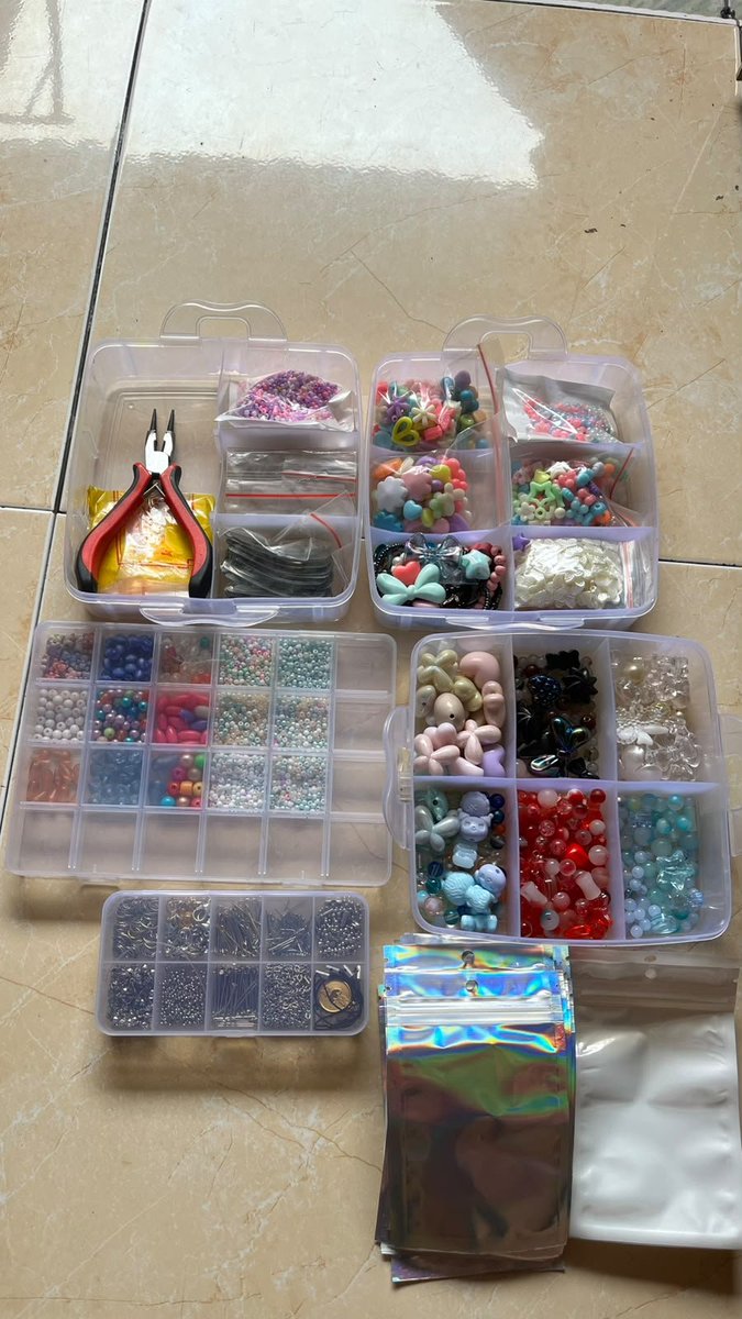 janeryub's tweet photo. hai semuanya! pls pls want to sell aku mau jual peralatan manik manik karna lagi BU bngt, yuk rt/repost. thank youuu <3
price tertera di alt.

#zonauang #zonajajan #zonaBU https://t.co/RM89IkCxoL