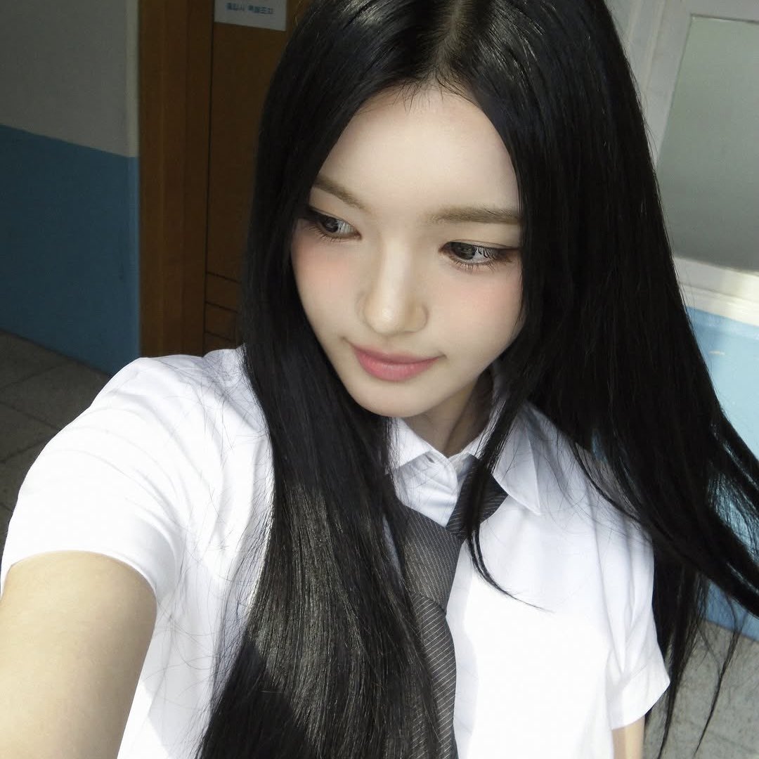 xuoruz's tweet photo. 하복 입은 하람이 너무 청춘이야 https://t.co/NkBBWeHPN1
