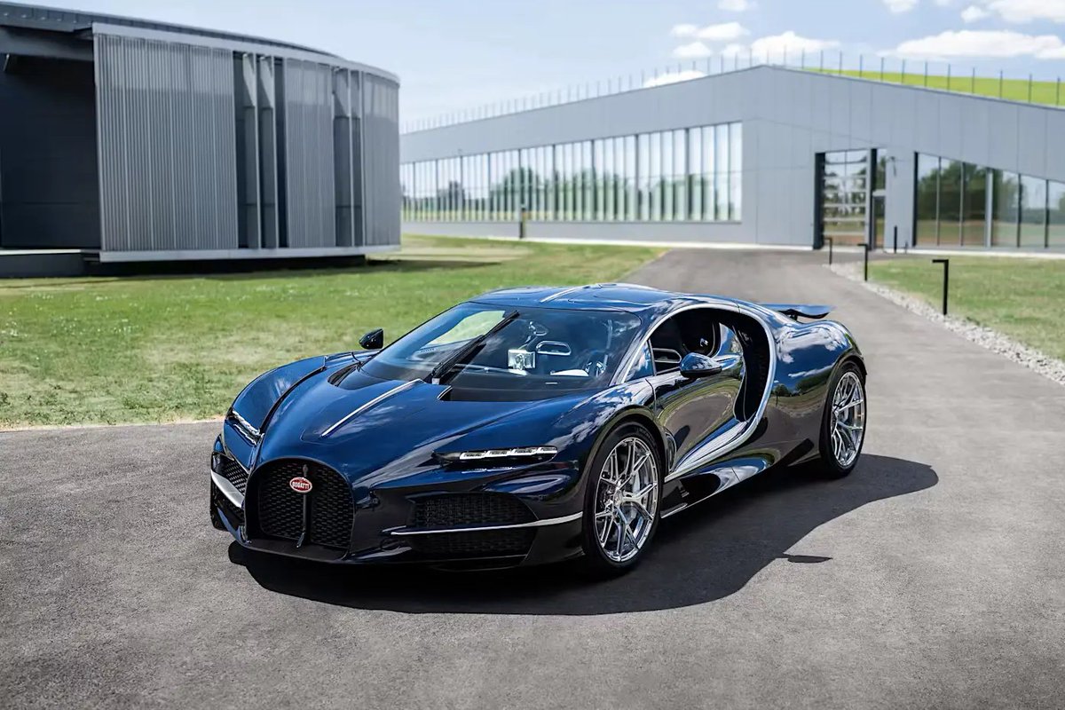 Zero2Turbo's tweet photo. Bugatti Could Build A Lighter V16 Hypercar With A Manual Gearbox

Mate Rimac hints at a lighter V16 Bugatti with a manual gearbox, using the Tourbillon platform to explore a more involving driving experience.

Read more: https://t.co/u8sOdEW6LA https://t.co/Ephl1oDjiC