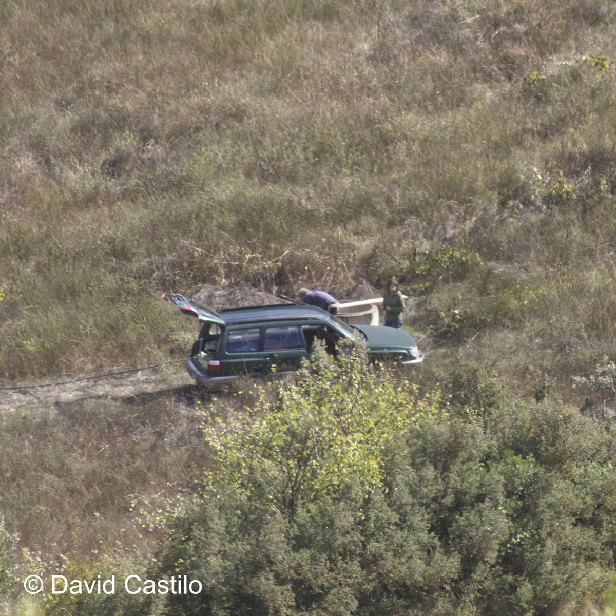 DavidCastilloBe's tweet photo. Pozos ilegales en Valderrobres, mis «vecinos» holandeses haciendo cosas.
Pozo Barranco de la Magdalena,  en zona de policia de cauces.

@CH_Ebro https://t.co/FztUiulmDM