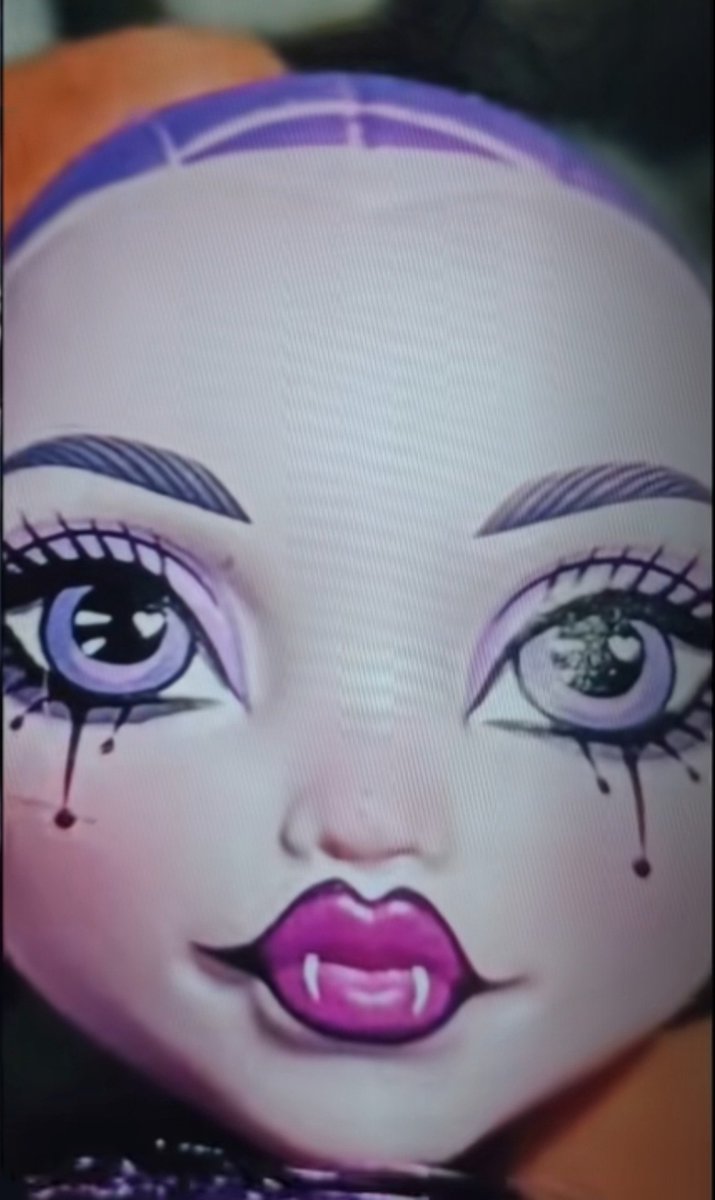 Ghostlygossipz's tweet photo. Potential carnival frights head sample leaks? 
#monsterhigh #dolltwt https://t.co/hls7Kr3XoG