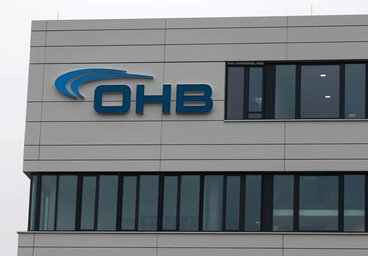ChallgrRes's tweet photo. $OHB.DE &amp; MediaMobil Communication GmbH have entered into a strategic partnership. 

As part of this collaboration, @OHB_SE will acquire a 25% stake in MediaMobil through a capital increase - amounts not disclosed.

https://t.co/ziM2OnGmZi https://t.co/GLFaXQL6Vd