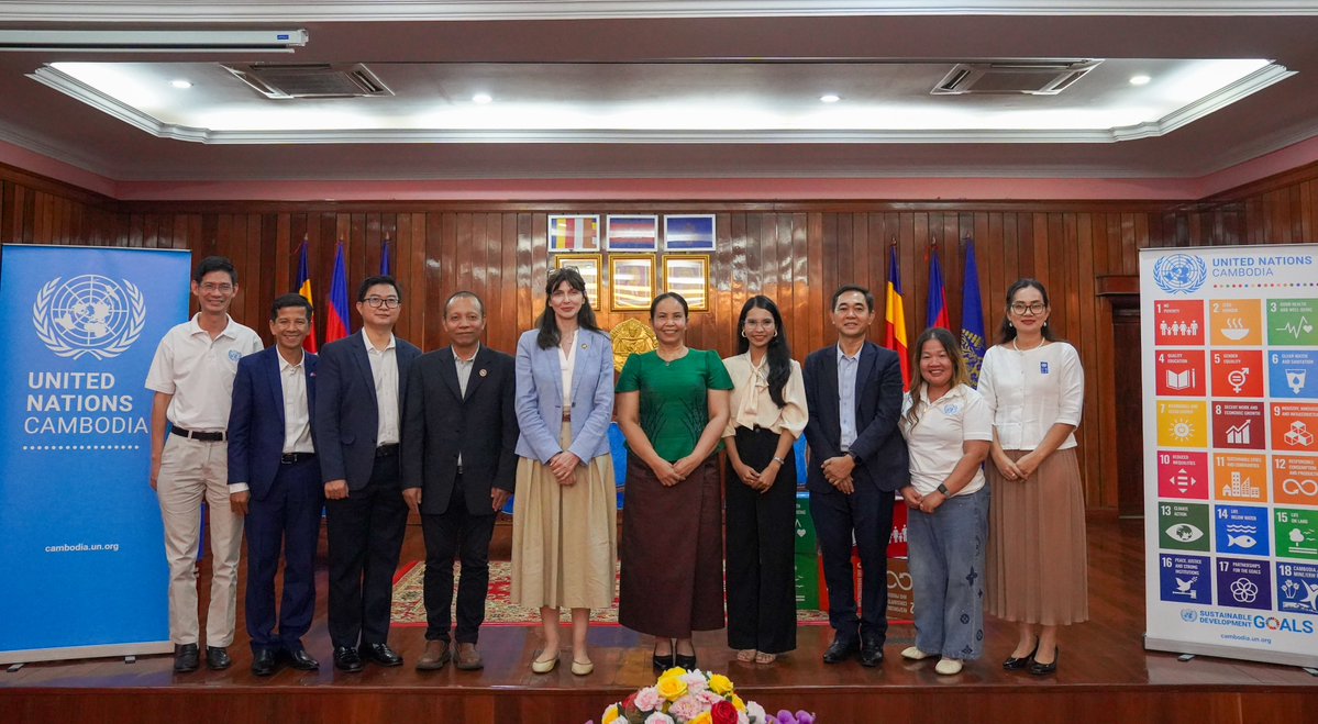 UNCambodia's tweet photo. 🇺🇳 Last Friday afternoon, the United Nations in Cambodia celebrated #UNDay together with the @NUMofficialpage 🇰🇭
Thank you to everyone who joined us! Tgt, let’s invest in the next generation of leaders and build a more inclusive future for all. 💙
#UN81 #UNinCambodia #Youth https://t.co/8UMfpTIV0Y