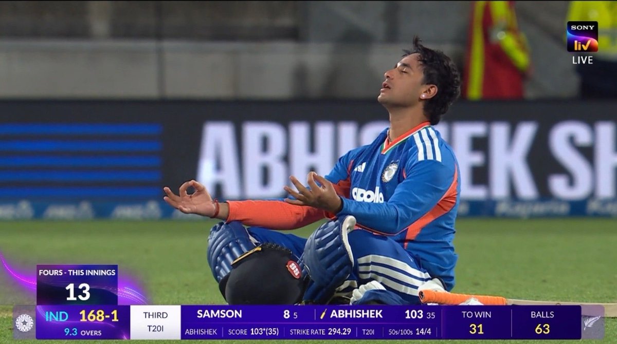 mufaddal_vohra's tweet photo. THE TRADEMARK ABHISHEK SHARMA CELEBRATION AFTER THE HUNDRED. 🧘‍♂️ https://t.co/JsHRfV76OS