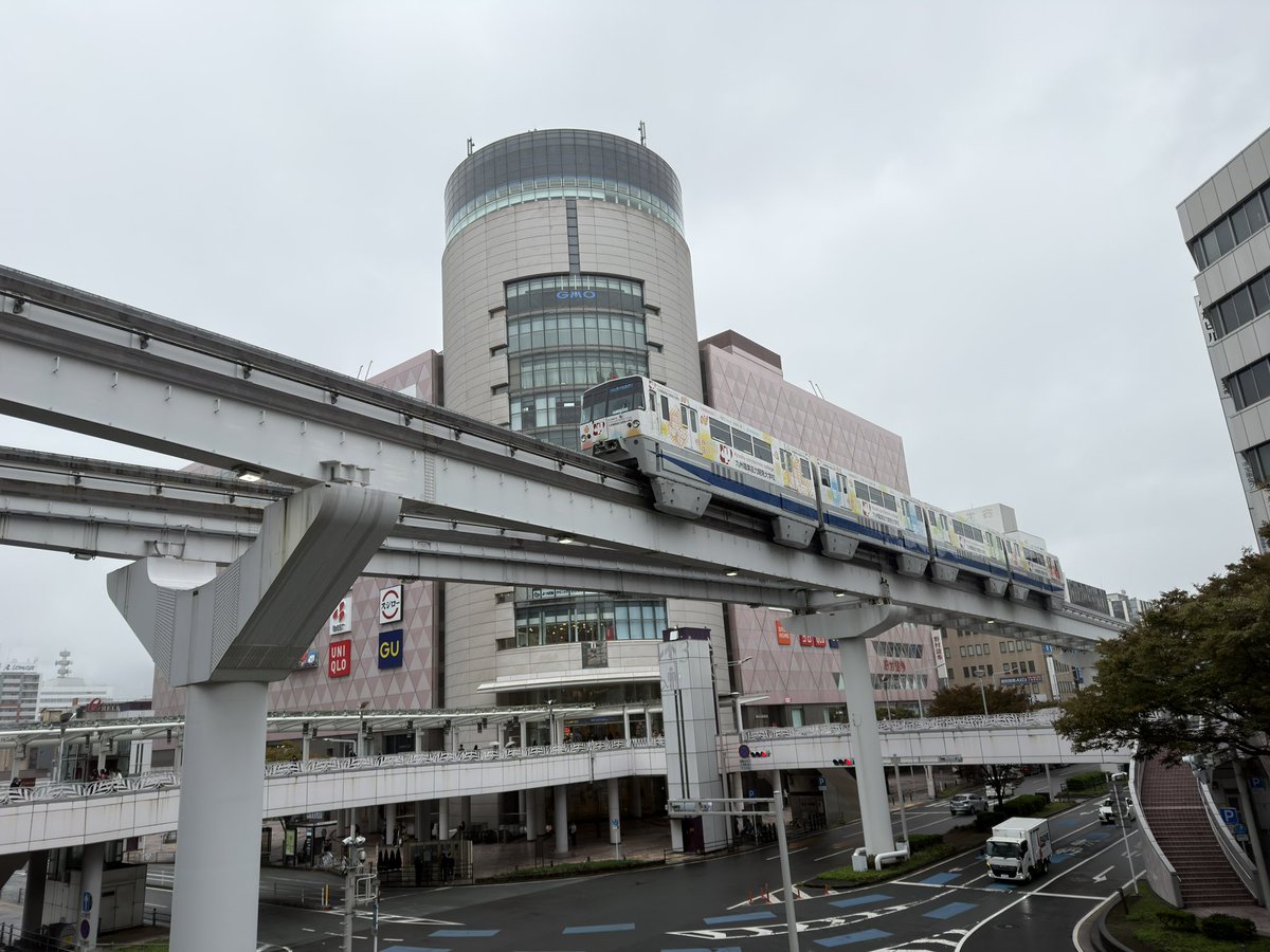 teki_vaws's tweet photo. この建物って今はなんなの？？
そごうからの伊勢丹くらいまでは覚えてるんだけども😂 https://t.co/t560WZel46