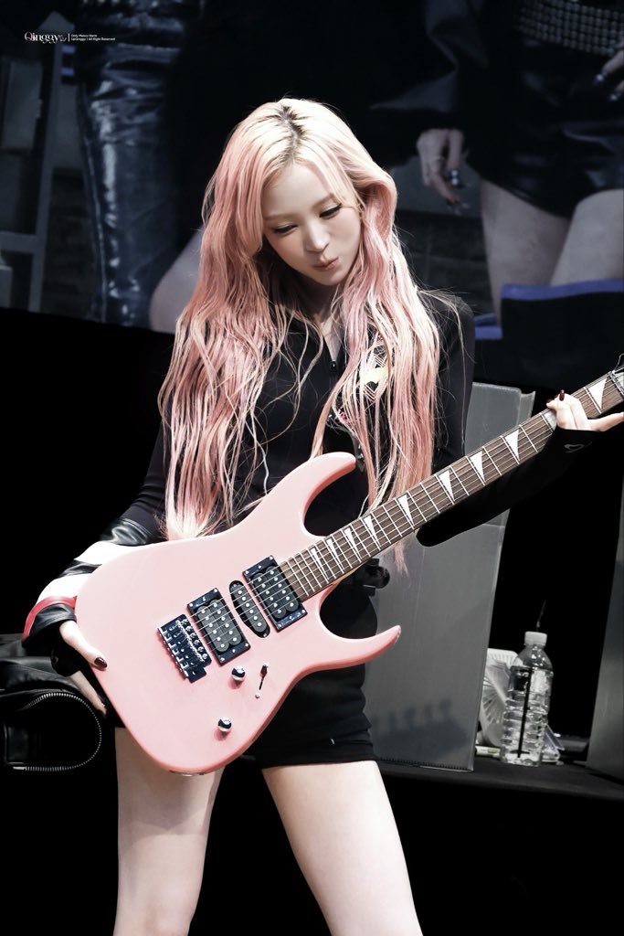 Qinggy815's tweet photo. 261024

#MEOVV #미야오 #NARIN #나린 https://t.co/puusncx4pv