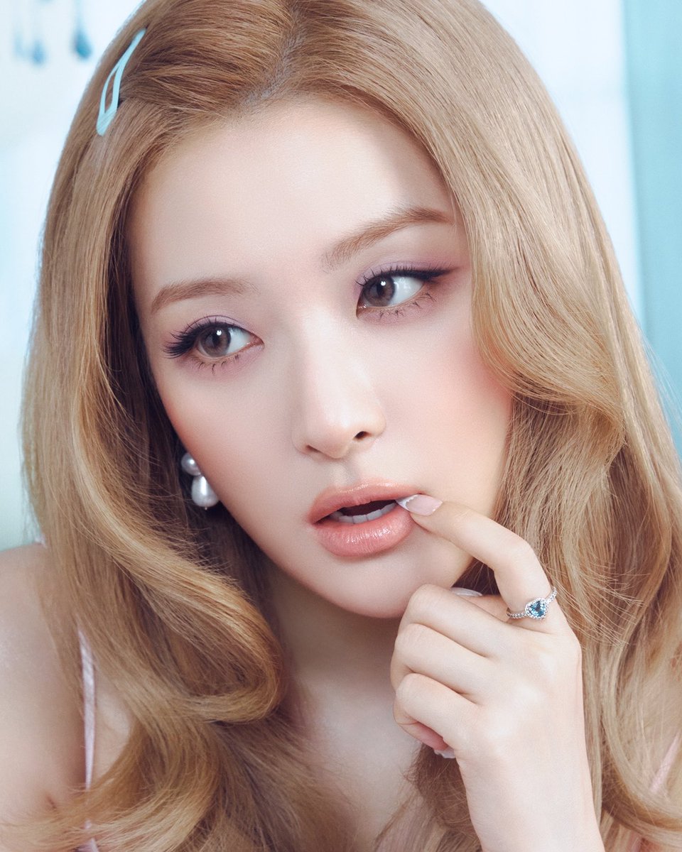 seulgiloversclu's tweet photo. 말이 안되는 베이비돌 미모;;;; https://t.co/cRUIvPBWOM