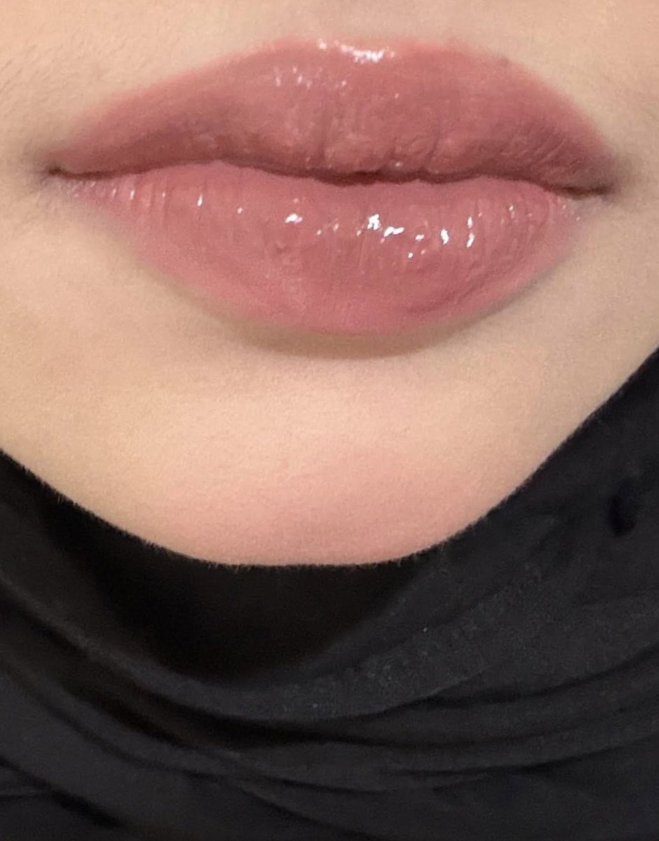 blissfulfancy's tweet photo. ga expect lip vinyl local brand satu ini bakal CANTIKKK BGTTT… 😭☝🏻💯 https://t.co/fkgxHCdnBW