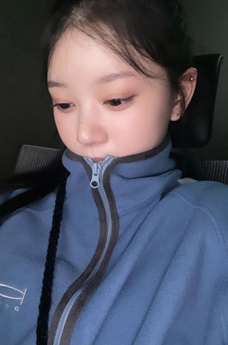 mokaspic's tweet photo. category is moka and her piercings ⋆˚࿔ https://t.co/9ezxgTmH4R