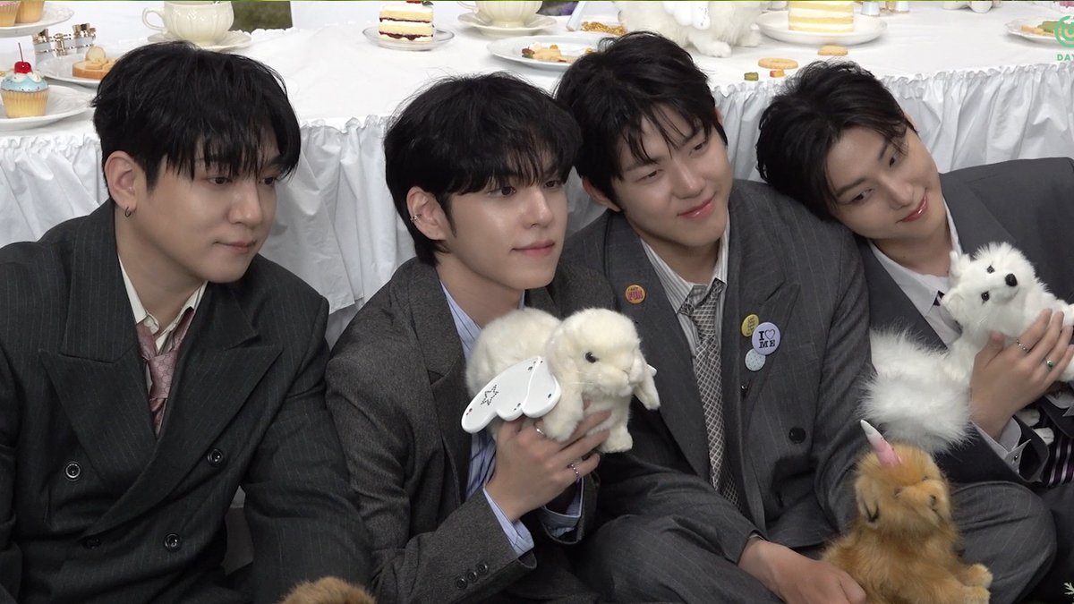 day6official's tweet photo. DAY6(데이식스) 5TH FANMEETING ＜EVERY DAY6, EVERY My Day＞ MD Shooting Sketch 📸

https://t.co/dyBWtcLaeP 

#DAY6 #데이식스
#MyDay #마이데이
#DAY6_5TH_FANMEETING
#EVERY_DAY6_EVERY_My_Day https://t.co/Z2qeOX2cOn
