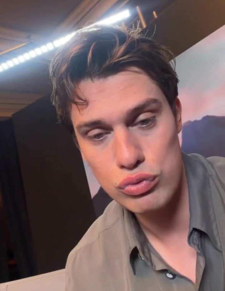 galitmagazine's tweet photo. the nicholas galitzine pout https://t.co/OjNTasJYfd