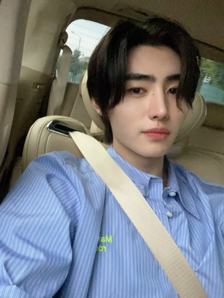 compover's tweet photo. ㅤ
Pulang juga akhirnya.
ㅤ️️ https://t.co/9DMpEnESyl