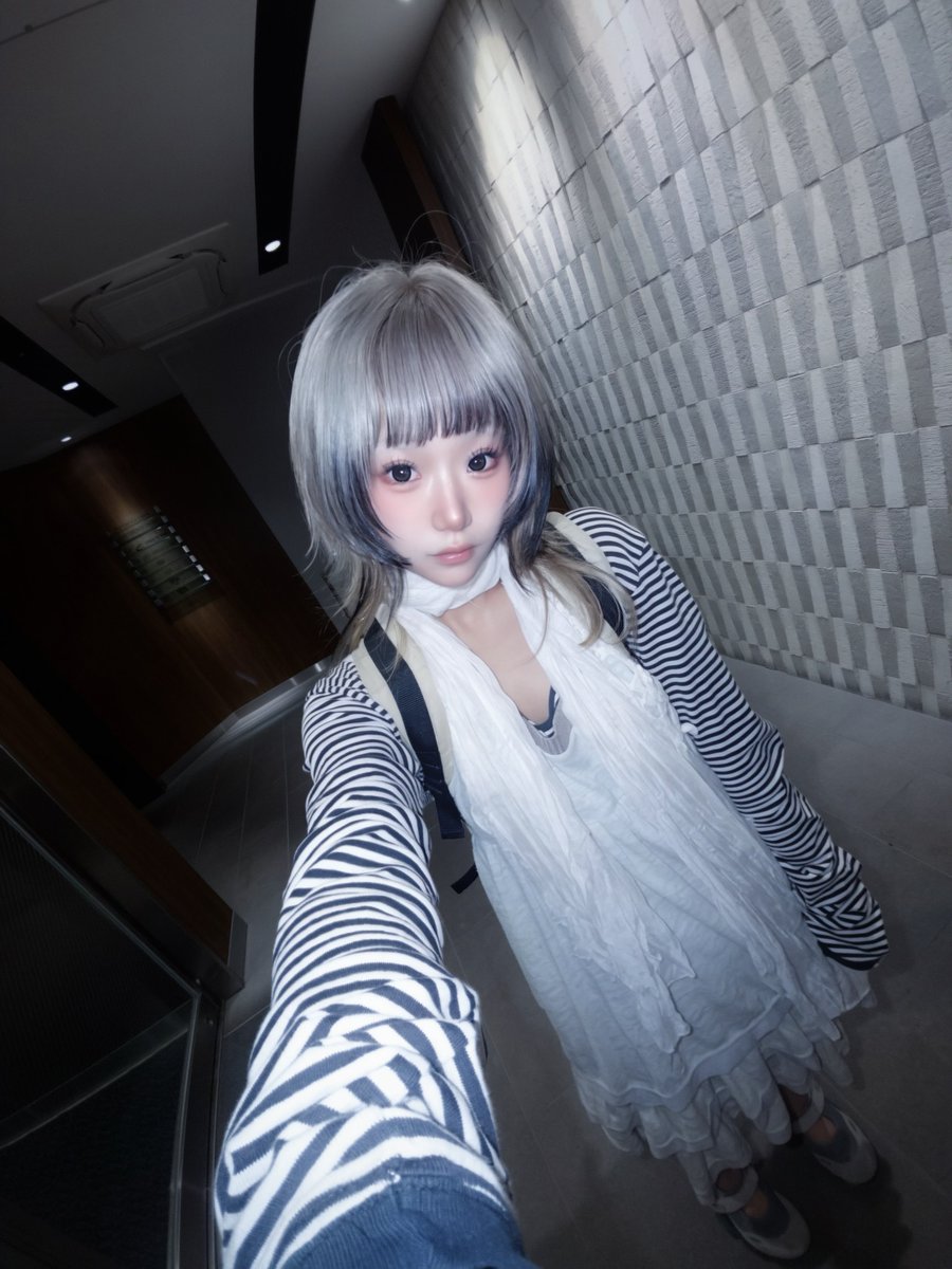 lonlium_shina's tweet photo. お化粧薄いねおかえり黒 https://t.co/DPeMU6sAwV