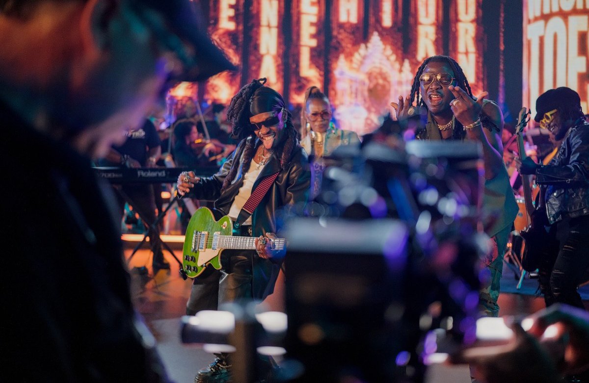 richdudegh_'s tweet photo. Stonebwoy on set in Cape Town, South Africa 🇿🇦, for the final music video shoot of “Wrong Toes,” the Boyz Trip movie soundtrack single featuring Mashanda Favors and Hero The Band. 

International Way 🌐 🇬🇭 https://t.co/Yk10IDTEG7
