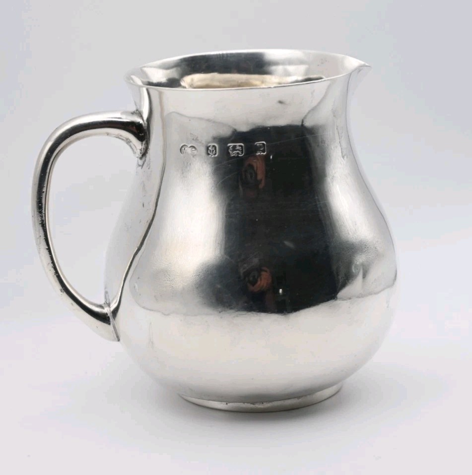 Berth_Antiques's tweet photo. Sale on now! Rare Duchess of Sutherland Cripples Guild silver jug, DSCG, Arts &amp; Crafts, £2,589.99. Extra 5% off with code BERTHHALLOW26 until 14 Nov. Want help valuing your item? Message me. https://t.co/kBP8CNYDSV #ArtsAndCrafts #AntiqueSilver https://t.co/Q8tGqFmPaL