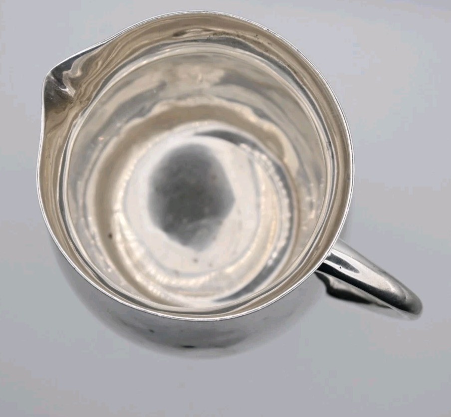 Berth_Antiques's tweet photo. Sale on now! Rare Duchess of Sutherland Cripples Guild silver jug, DSCG, Arts &amp; Crafts, £2,589.99. Extra 5% off with code BERTHHALLOW26 until 14 Nov. Want help valuing your item? Message me. https://t.co/kBP8CNYDSV #ArtsAndCrafts #AntiqueSilver https://t.co/Q8tGqFmPaL