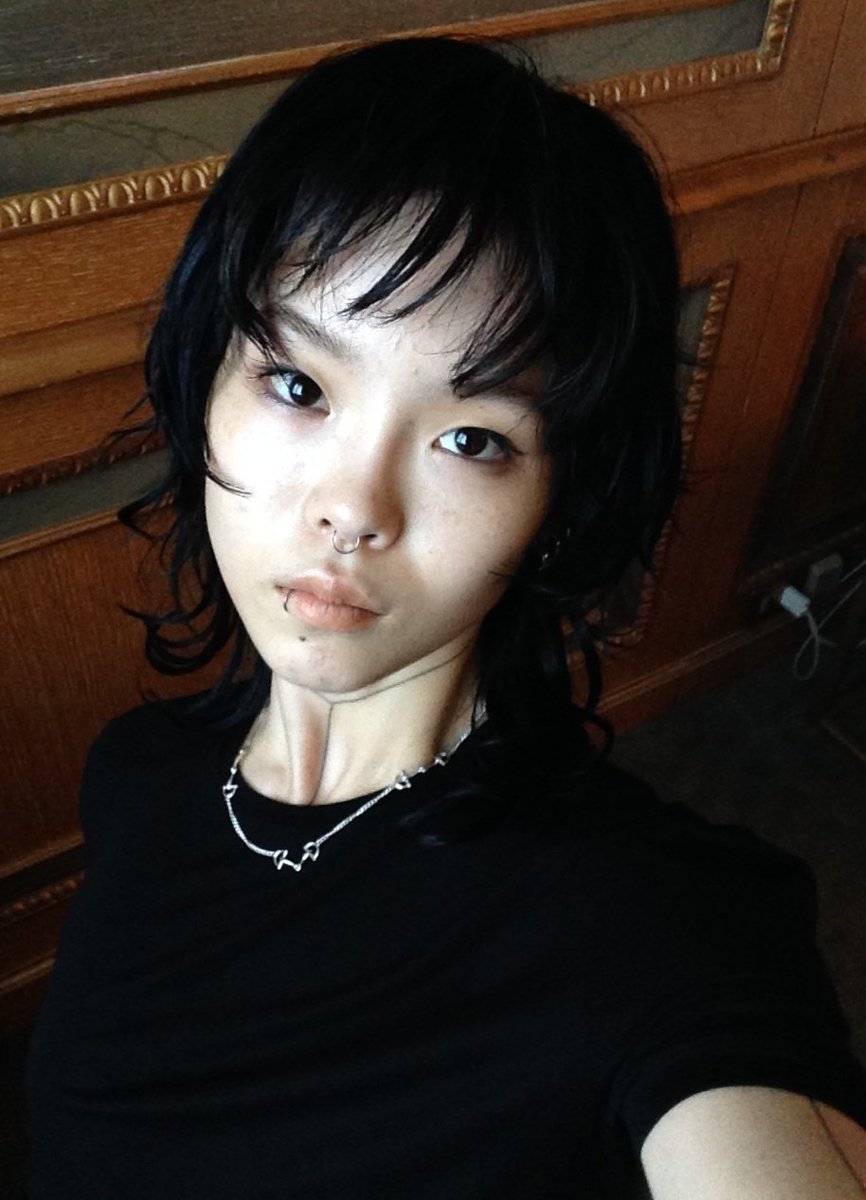 Auralizzie's tweet photo. Cocona said on his blog today that we can expect a lot from XG before the end of the year:

Hi ALPHAZ
​We're down to the last 5 shows of THE CORE TOUR
The more shows we do, the more at ease I feel and the more fun I'm having~
Let's enjoy the rest of the tour to the fullest~
​There are only 2 months left in the year,
but we still have lots of surprises and fun things coming up before it ends
​I can't tell you yet, but my days have been jam-packed with shoots and all sorts of other things
​Here comes another new chapter!
This time, instead of a flashy, eccentric, high-impact kind of strong,
I hope you'll look forward to an XG that's stepped into a new chapter and grown even stronger in the parts you can't see
​I'm super excited too!
​Wishing you all wonderful days ahead