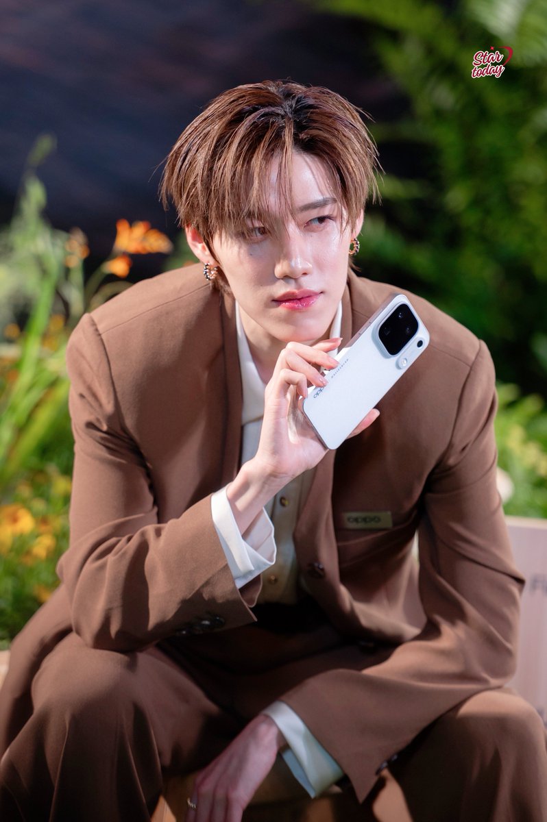 StarTodayEnt's tweet photo. “พีพี กฤษฏ์” ในงาน OPPO Find X10 Series Launch Event

PP KRIT OPPO FINDX10 LAUNCH
#OPPOFindX10SeriesTHxPPKRIT
#PPKritt #พีพีกฤษฏ์
#กล้องHasselbladสีสันสมจริง
#กล้องHasselblad200MPชัดทุกระยะ https://t.co/oqpao4ASrA