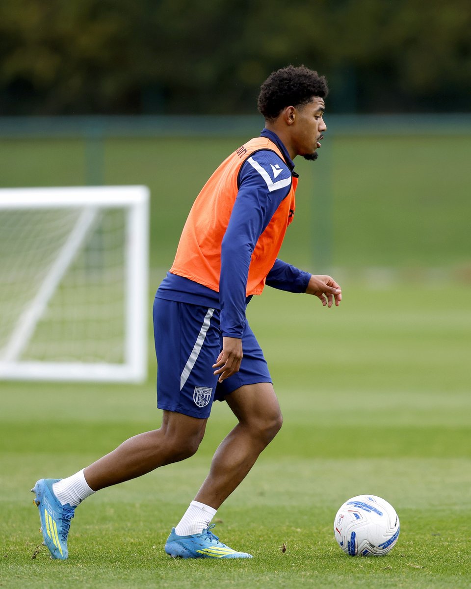 WBA's tweet photo. 🇪🇸⚡️ https://t.co/wHgcWjl0pl