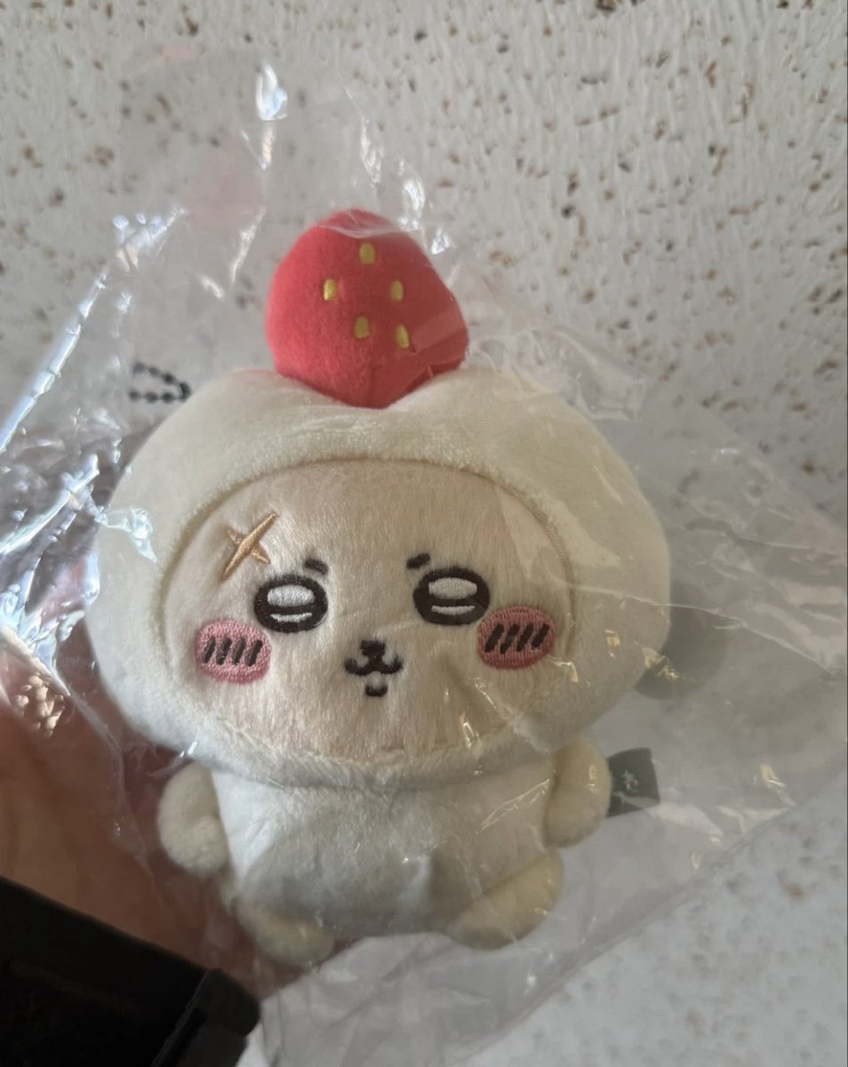 h_yeon051's tweet photo. 네 샀어요 정선이 ꒰◍ˊ◡ˋ꒱  
기분은 조은데.. 지갑은 욕을 하네여...
14로 구매하엿어요 배송오면 후기 남길게요‼️ https://t.co/BA5DuVRg7N