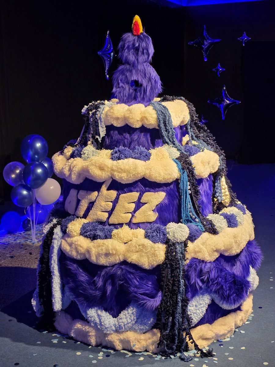 1day_1san's tweet photo. 드디어 다녀온 전시회ㅠ
에이티즈 건강하고 행복만 가득하자🩷
8주년 축하해🥳🫶
에이티즈 8주년 전시회 두두두서울
#에이티즈 #ATEEZ #エイティーズ #ATEEZ_8IRTHDAY #8IRTHDAY_OUR_ETERNAL_STARS https://t.co/1NyCKO7JId