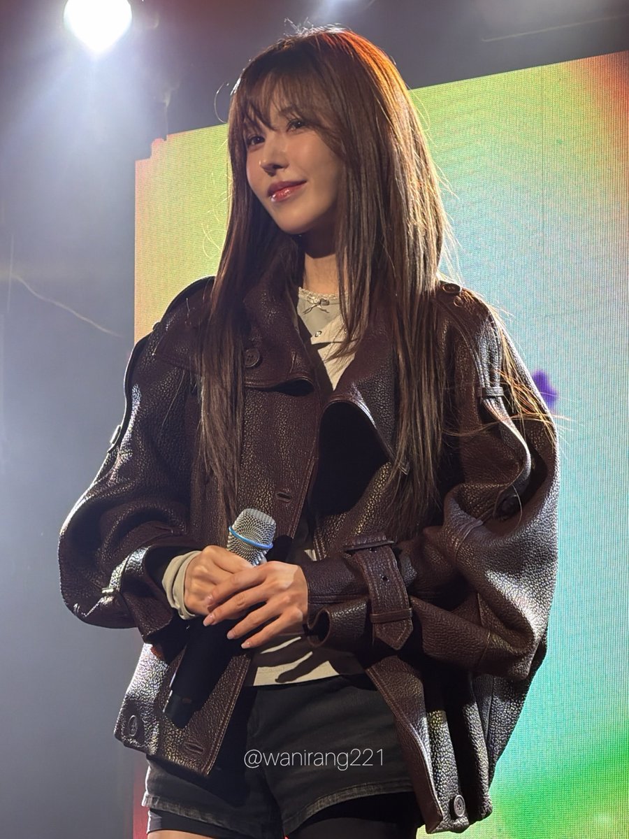 wanirang221's tweet photo. 261027 SBS영스트리트 벨벳콘서트

#WENDY #웬디 https://t.co/T8q5GSl6M4