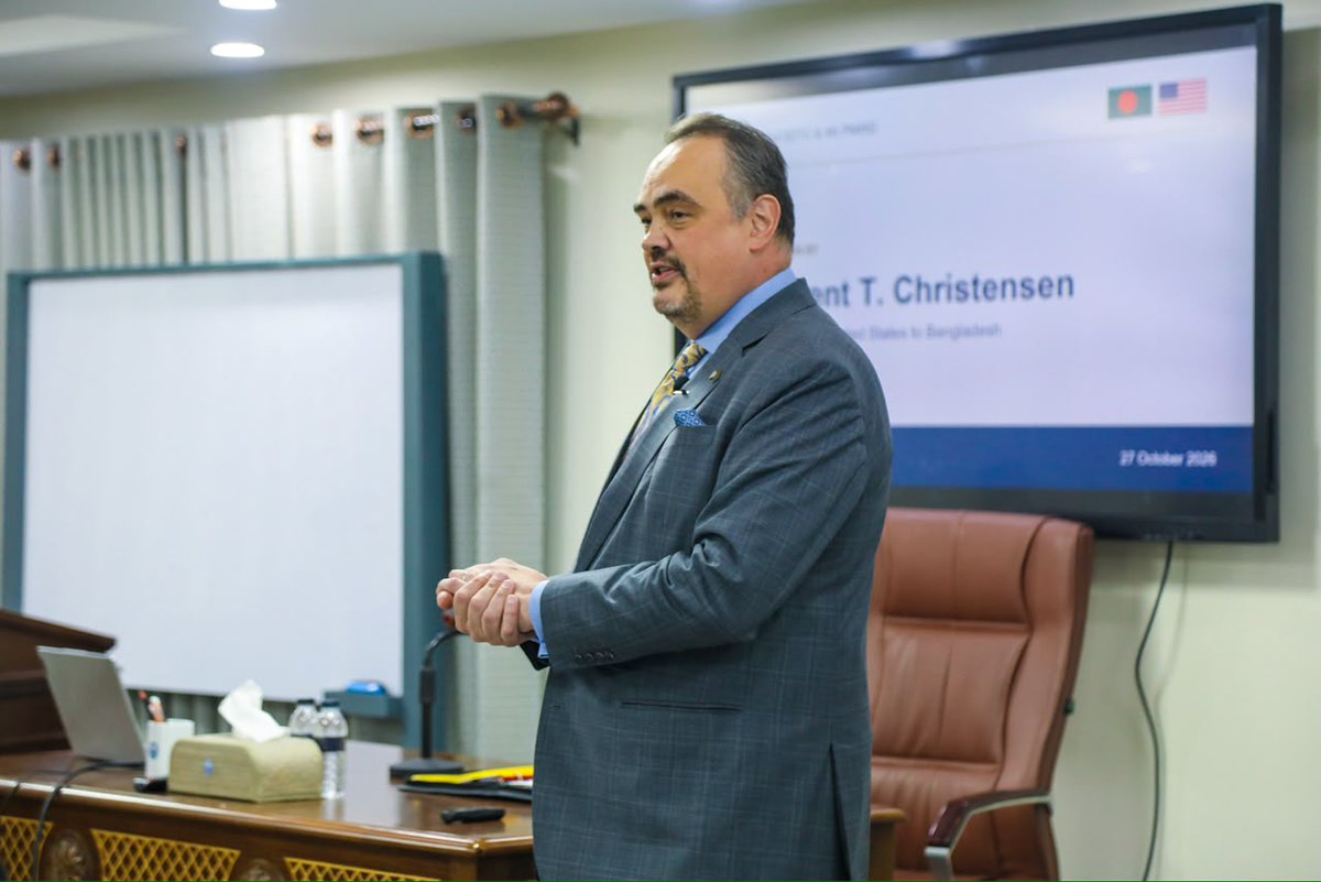usembassydhaka's tweet photo. Bangladesh's future diplomats will carry the U.S.-Bangladesh partnership forward. Ambassador Brent T. Christensen met some of them at the Bangladesh Foreign Service Academy. The lecture and interactive session addressed U.S. foreign policy, the Indo-Pacific, and how our two countries can take on shared challenges together through diplomacy.
