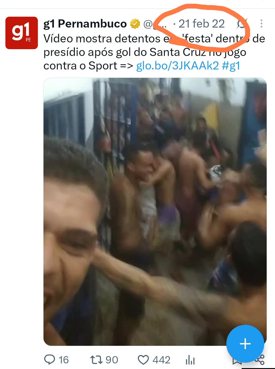 JulianMaciasT's tweet photo. El ciberdelincuente Javier Negre difundiendo un vídeo de 2022 de presidiarios celebrando un gol, asegurando que fue del domingo pasado celebrando la victoria de Lula.
Cada día lanza varias mentiras como esta. Esa es su profesión, ese es su negocio. https://t.co/GDhf5fuSzC