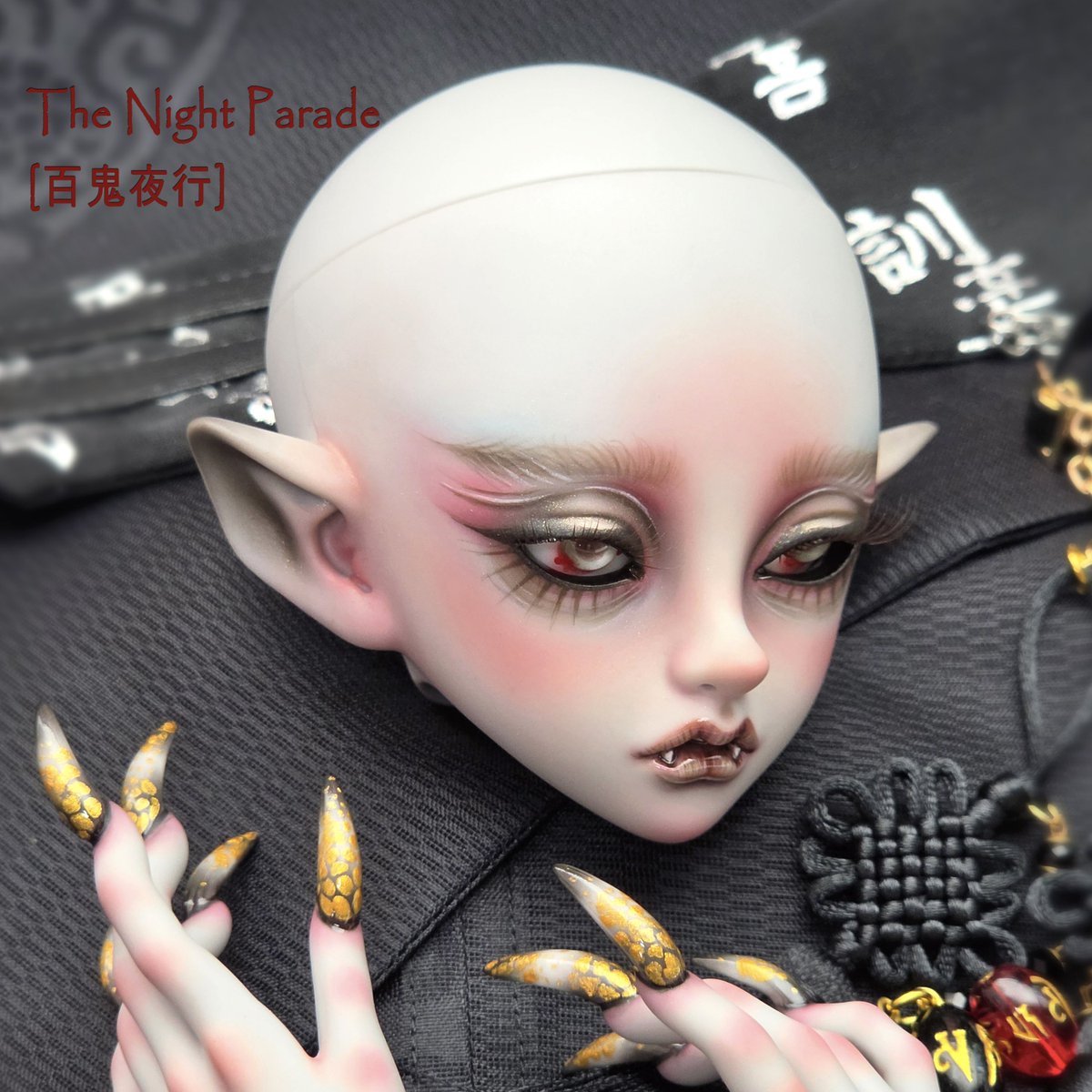 peakswoods's tweet photo. The Night Parade [百鬼夜行] - 2026 Halloween Special

"On a Halloween night, a bizarre parade of all spirits and phantoms begins."

PART1.

♧FOB L.Lune the Dark Elf as the Grim Guardian 

♧FOB L. DoHwa as the half-demon, brought back by popular demand.

#peakswoods #doll #bjd https://t.co/n0xGd0dphn