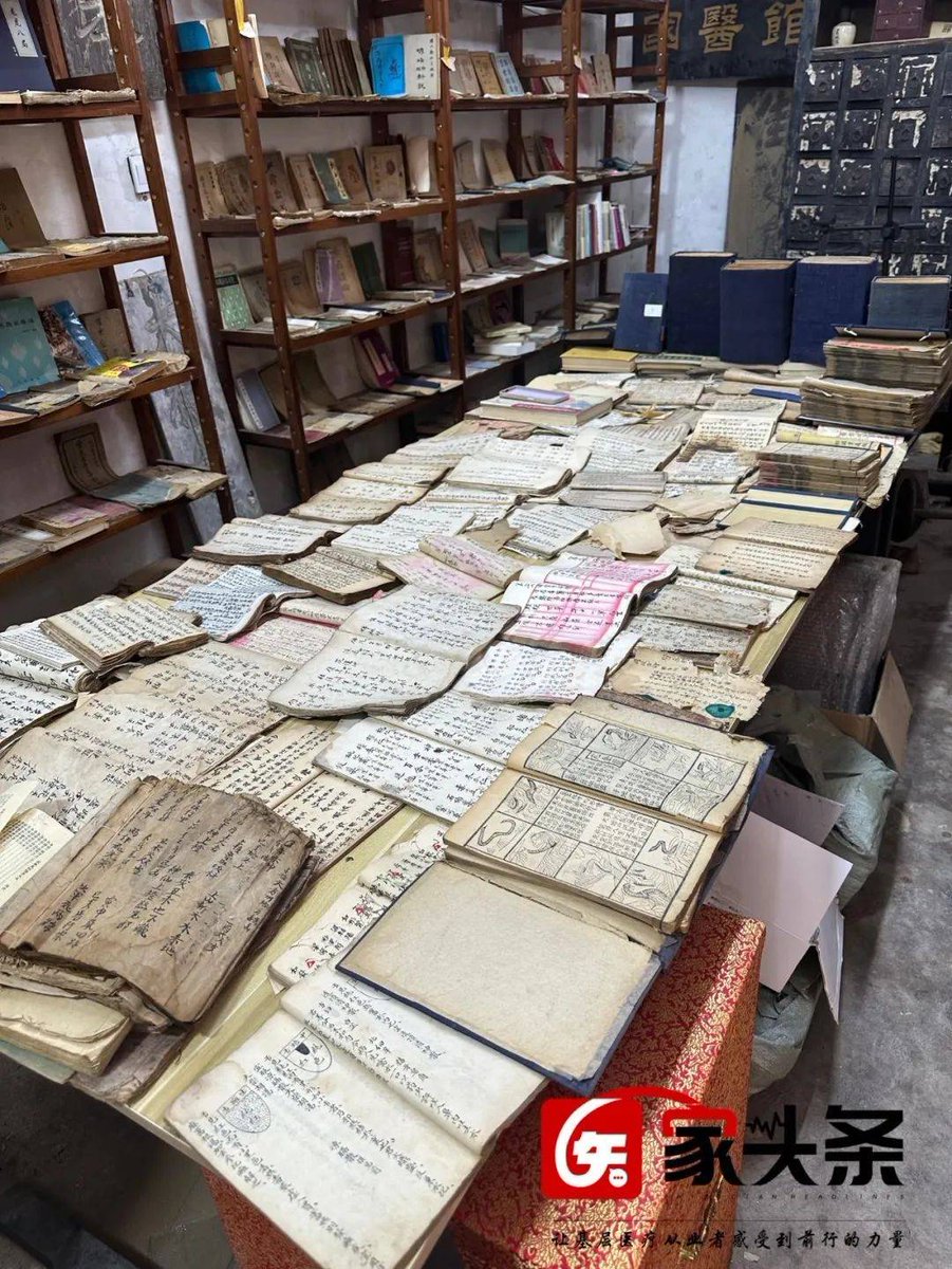b3xqJjgXlGg4M0Z's tweet photo. 「吭棟蔵の古書、隠れた魅力がいっぱいです」 https://t.co/uxY0pw3Wtj