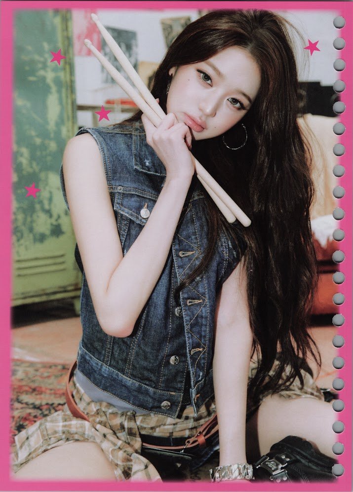 ivepics_'s tweet photo. [ALBUM SCAN] #JANGWONYOUNG LOOKS CAN KILL LOVED IVE ver.  

© mnl96029017 https://t.co/0w04ZzCVvU
