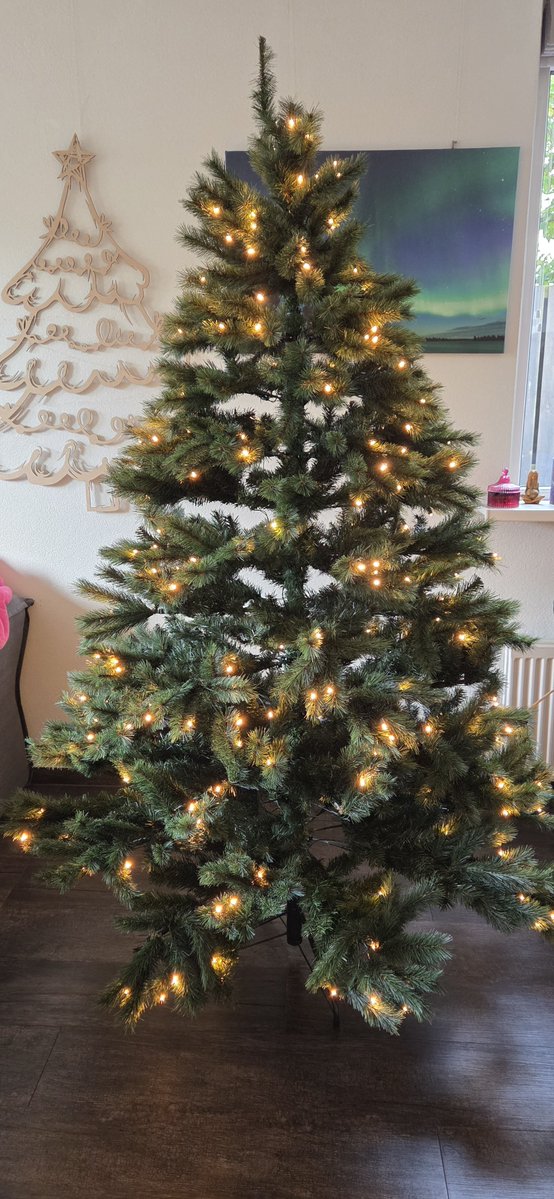 19SW78's tweet photo. Het begin is er! #kerst
I luf kerst!!!! 

Maar eerst even #deverradersbelgie kijken https://t.co/RvwQOvRaNK