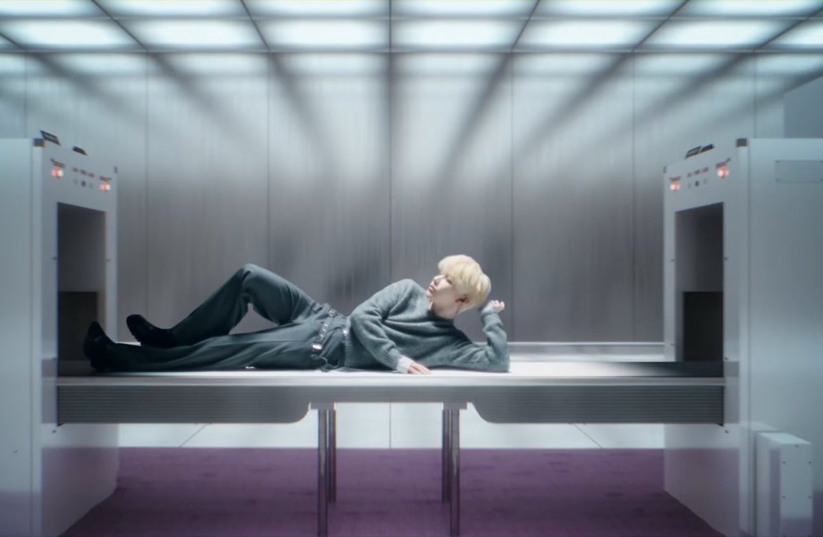 sunfeaster's tweet photo. gege please wait for me i swear i’ll lock the fuck in to shatter every law of physics in this wretched universe and bend the space-time continuum to my will if that’s what it takes to preserve you in a perpetual state of lying down in the cuntiest way known to mankind https://t.co/51XZOAGvr5