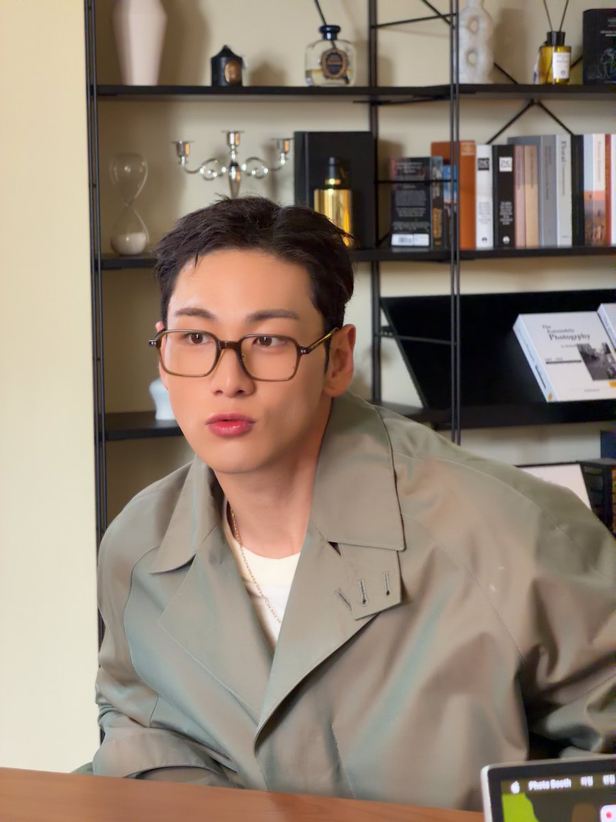 baekho_zip's tweet photo. 261027 인스타 포스트 #백호 (2/2)

🔗 https://t.co/tkF7P5P9tc
  
#강동호 #BAEKHO #KANGDONGHO https://t.co/G4RwU2Qcnn