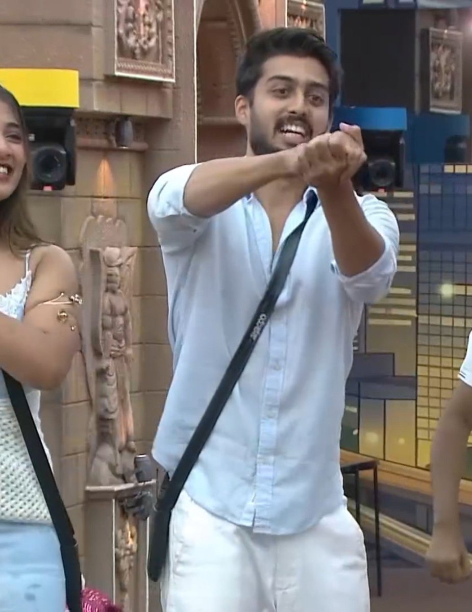 jaan_tea's tweet photo. Yashas sakkath 🔥😂
#BBK13 https://t.co/sAWJUb8z5f