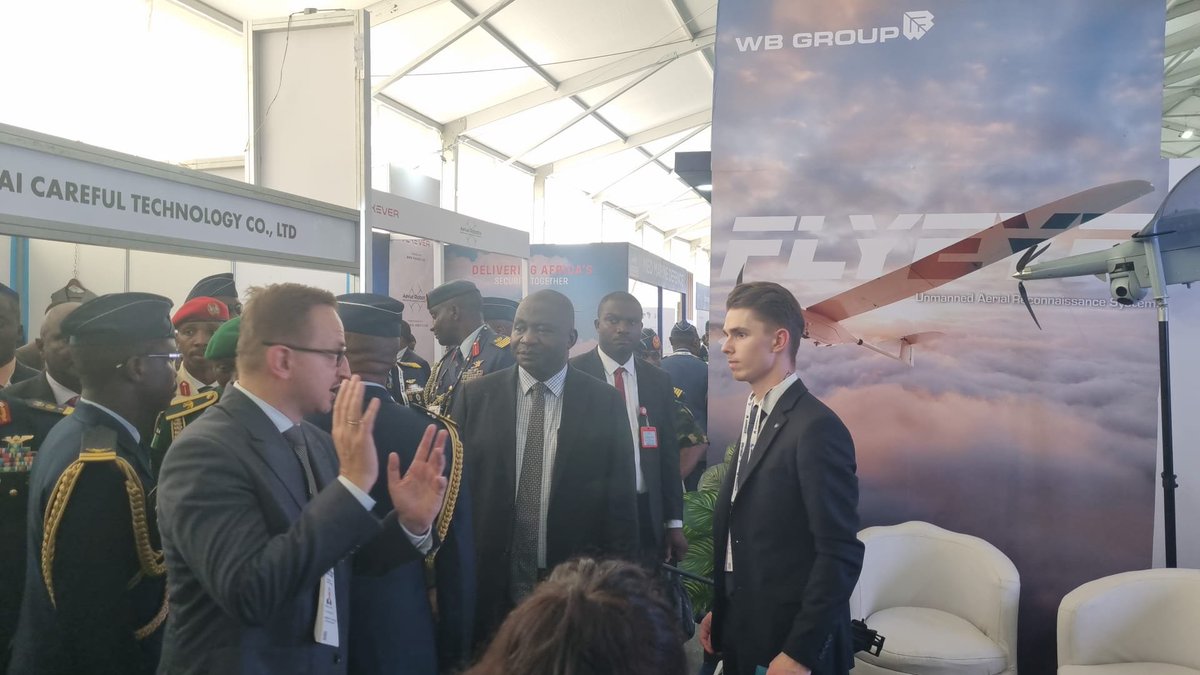 WBGroup_PL's tweet photo. Pierwszego dnia targów #AFRIDEX stoisko @WBGroup_PL odwiedził minister obrony Nigerii  Christopher Gwabin Musa (gen. w st. sp.), szef sztabu sił powietrznych Nigerii marsz. lot. Sunday Kelvin Aneke oraz szef polskiej misji dyplomatycznej w Nigerii Michał Cygan / @PLinNigeria. Minister obrony Nigerii zapoznał się z ofertą zintegrowanych systemów GRUPY WB do ochrony granic i infrastruktury krytycznej.