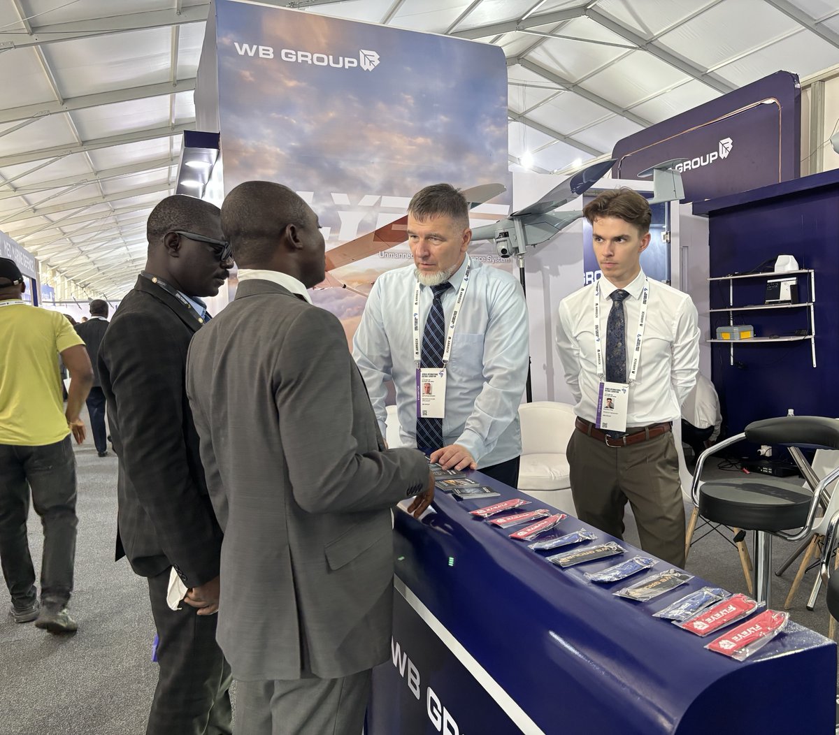 WBGroup_PL's tweet photo. Pierwszego dnia targów #AFRIDEX stoisko @WBGroup_PL odwiedził minister obrony Nigerii  Christopher Gwabin Musa (gen. w st. sp.), szef sztabu sił powietrznych Nigerii marsz. lot. Sunday Kelvin Aneke oraz szef polskiej misji dyplomatycznej w Nigerii Michał Cygan / @PLinNigeria. Minister obrony Nigerii zapoznał się z ofertą zintegrowanych systemów GRUPY WB do ochrony granic i infrastruktury krytycznej.