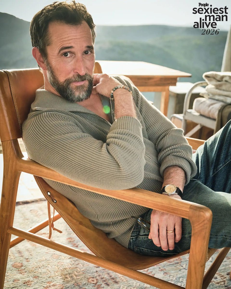 FilmUpdates's tweet photo. Noah Wyle for People Magazine’s Sexiest Man Alive 2026 issue

📸: Jeff Lipsky https://t.co/QmipEKri8w