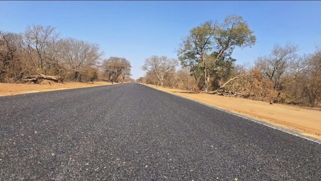 masibanda_'s tweet photo. Mabasa a Honorable Minister Dr KT takumaona already 👏👏👏

As a Minister of Economic Development and Investment Promotion, Dr Kuda Tagwirei understands that economic growth requires more than attracting investors. It requires reliable infrastructure that allows businesses to move goods efficiently, farmers to reach markets and communities to connect with economic opportunities.

The Bulawayo–Victoria Falls Road is a clear example of why infrastructure development matters. A functional road network reduces transport costs, supports tourism, strengthens trade and creates opportunities for investment.

Under President Emmerson Mnangagwa’s leadership, with Treasury providing resources for national development, the focus is on turning long-standing concerns into tangible progress. The goal is not just to talk about Vision 2030, but to build the infrastructure that makes it achievable.