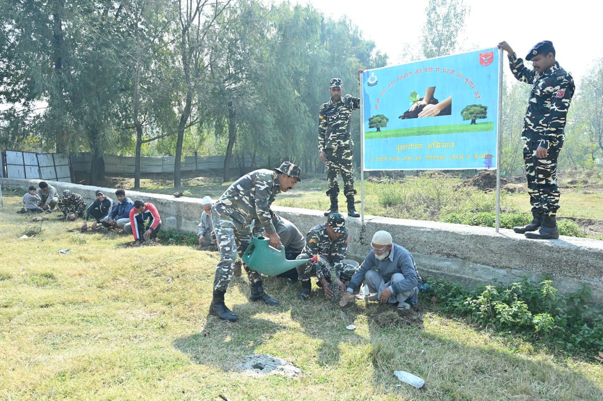 13BnSSB_INDIA's tweet photo. On 27.10.2026, 13th Bn SSB, Dignibal (J&K), organized a Plantation Drive at Warpoh, Ganderbal, reaffirming its commitment to environmental conservation and a sustainable, greener future.
#SSB #13BnSSB #PlantationDrive #GreenFuture #EnvironmentalConservation https://t.co/yui33Kq0iU