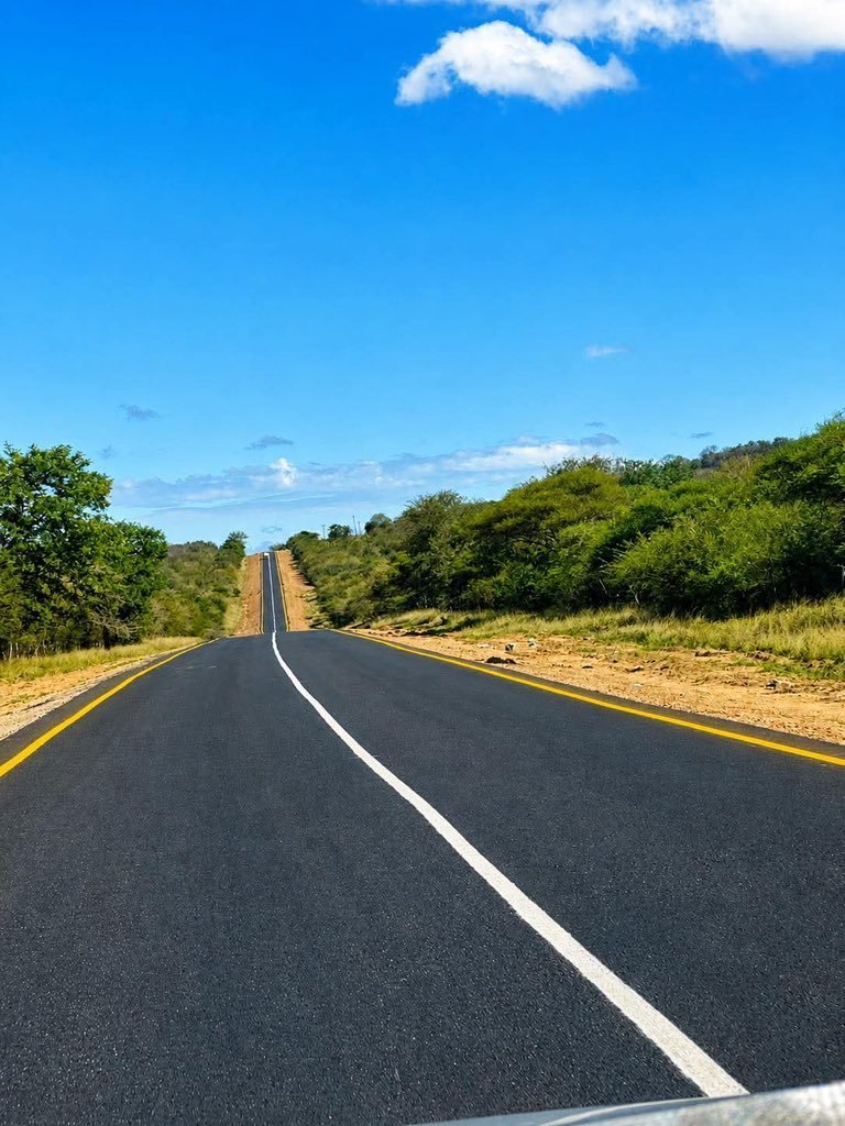 masibanda_'s tweet photo. Mabasa a Honorable Minister Dr KT takumaona already 👏👏👏

As a Minister of Economic Development and Investment Promotion, Dr Kuda Tagwirei understands that economic growth requires more than attracting investors. It requires reliable infrastructure that allows businesses to move goods efficiently, farmers to reach markets and communities to connect with economic opportunities.

The Bulawayo–Victoria Falls Road is a clear example of why infrastructure development matters. A functional road network reduces transport costs, supports tourism, strengthens trade and creates opportunities for investment.

Under President Emmerson Mnangagwa’s leadership, with Treasury providing resources for national development, the focus is on turning long-standing concerns into tangible progress. The goal is not just to talk about Vision 2030, but to build the infrastructure that makes it achievable.