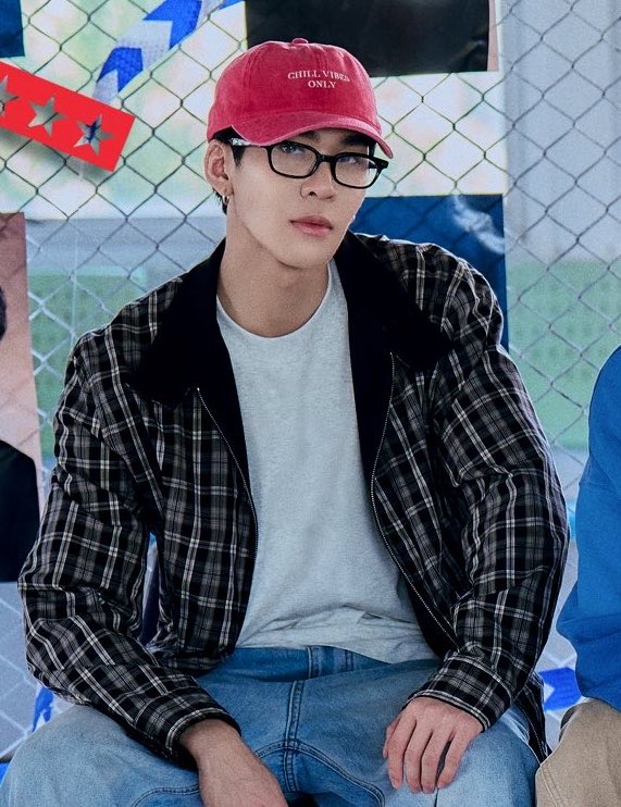 ttxaran_PEEM's tweet photo. ใครสอนให้แต่งลุคนี้ว่ะ หล่อชิบหายเทสจัด https://t.co/t61QG2g92f