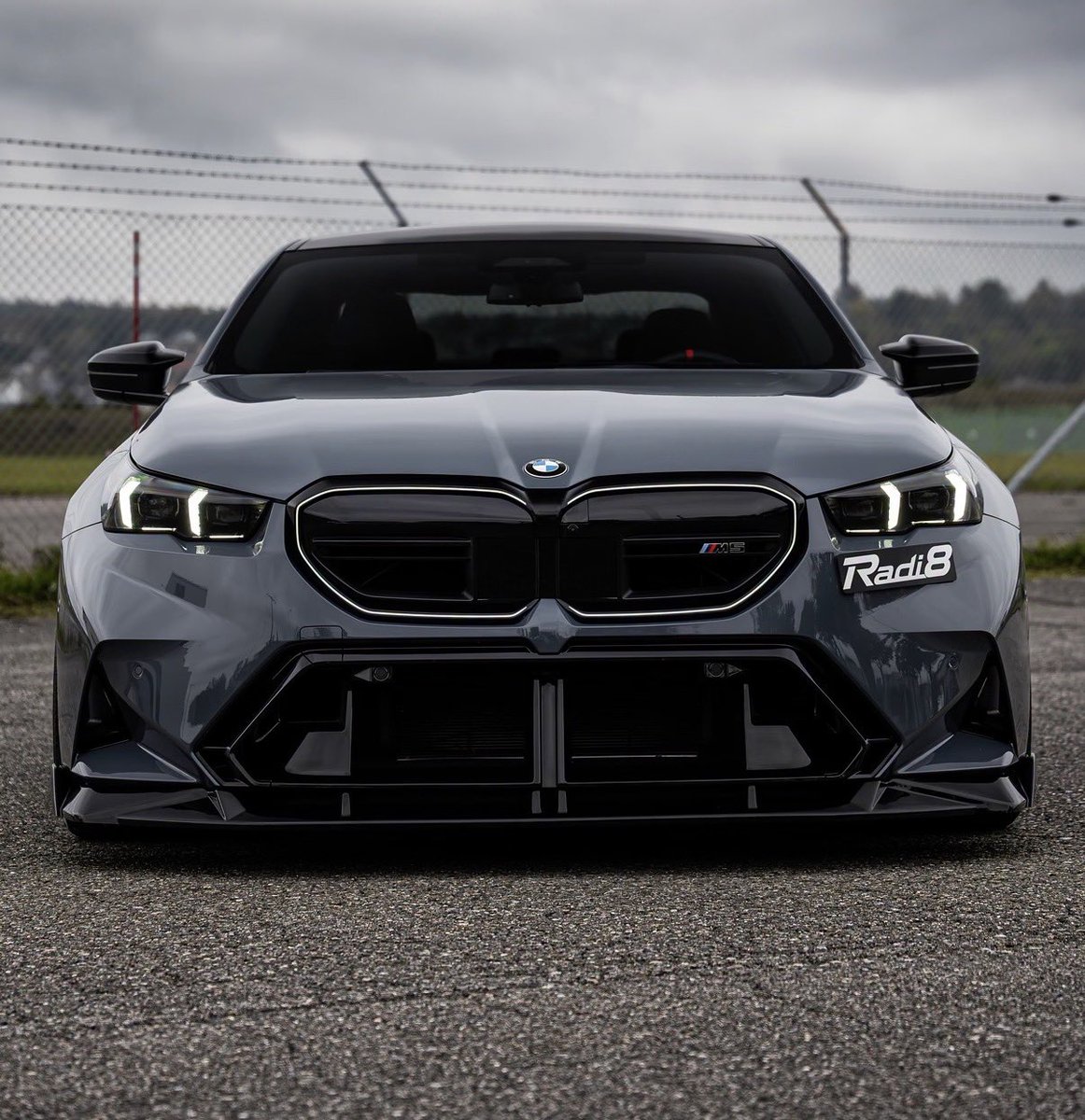 carpxrnpicx's tweet photo. BMW M5 https://t.co/ie0h7RQBSB