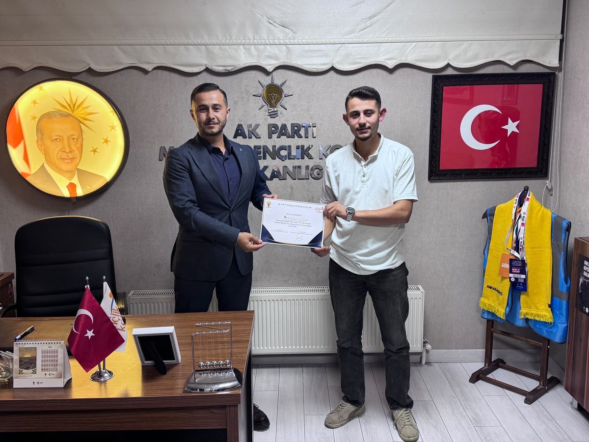 akgenclkmamak's tweet photo. Üreğil Mahallesi Gençlik Kolları Mahalle Başkanlığı görevine atanan Muhammet Esat Öztürk kardeşimize görevinde başarılar diliyoruz. https://t.co/YZfMP2L2lH