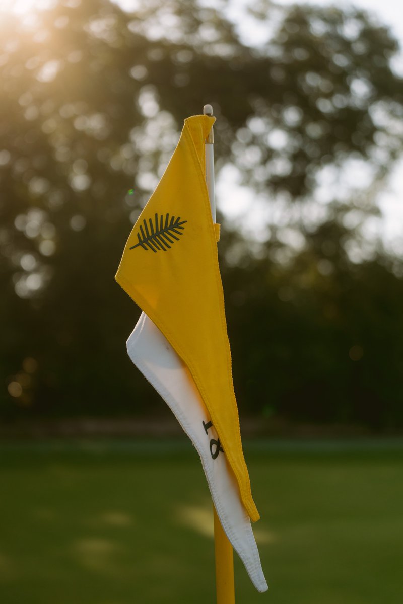 candyrootlodge's tweet photo. Candyroot Preview Play times will drop November 2 at 10 AM ET. 

January and February tee times will be $185 and March is $225.  *Will include lunch. 

Tee times will be every 15 minutes from 9 AM to 1 PM. https://t.co/gNOS17pnki