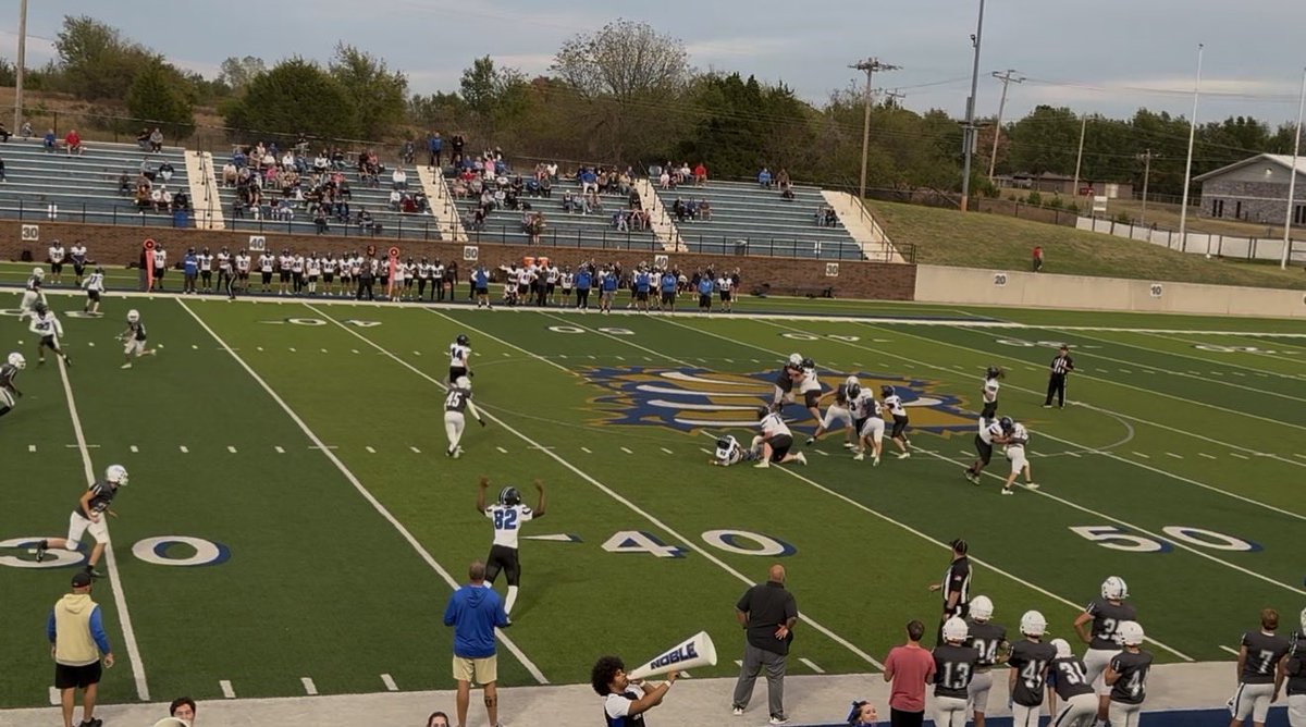 N_Jeffries3's tweet photo. “Create Space and Get Open”
DONE ✅ #GiveMeTheBall
#Football #GetOpen #CreateSpace #RouteRunning #WideReceiver https://t.co/IkhtTKAUzW