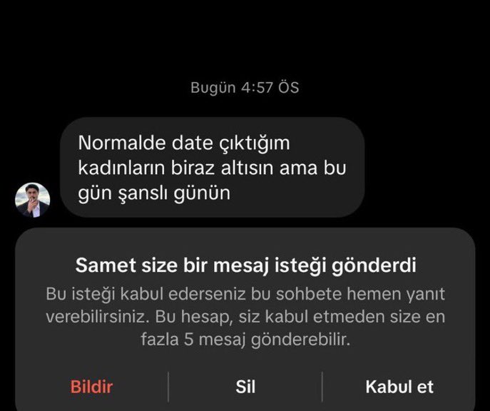 semsiyecukulat's tweet photo. regl oldugumuz gun evde cukulata bulamayinca dolaptaki 8 aylik helvaya karsi https://t.co/X0BSR4Devq