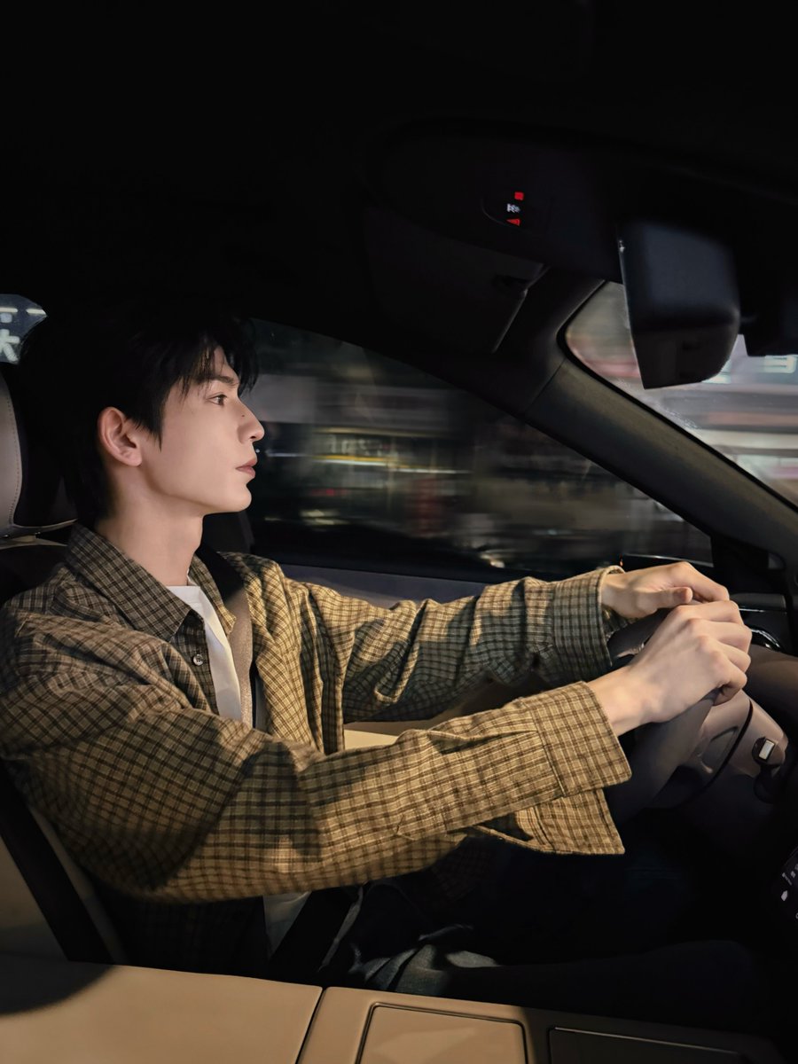 ththth422737eee's tweet photo. 261027 장릉혁 인스타

🚗

#장릉혁 #Zhanglinghe #张凌赫 https://t.co/VzZS4kvIuK