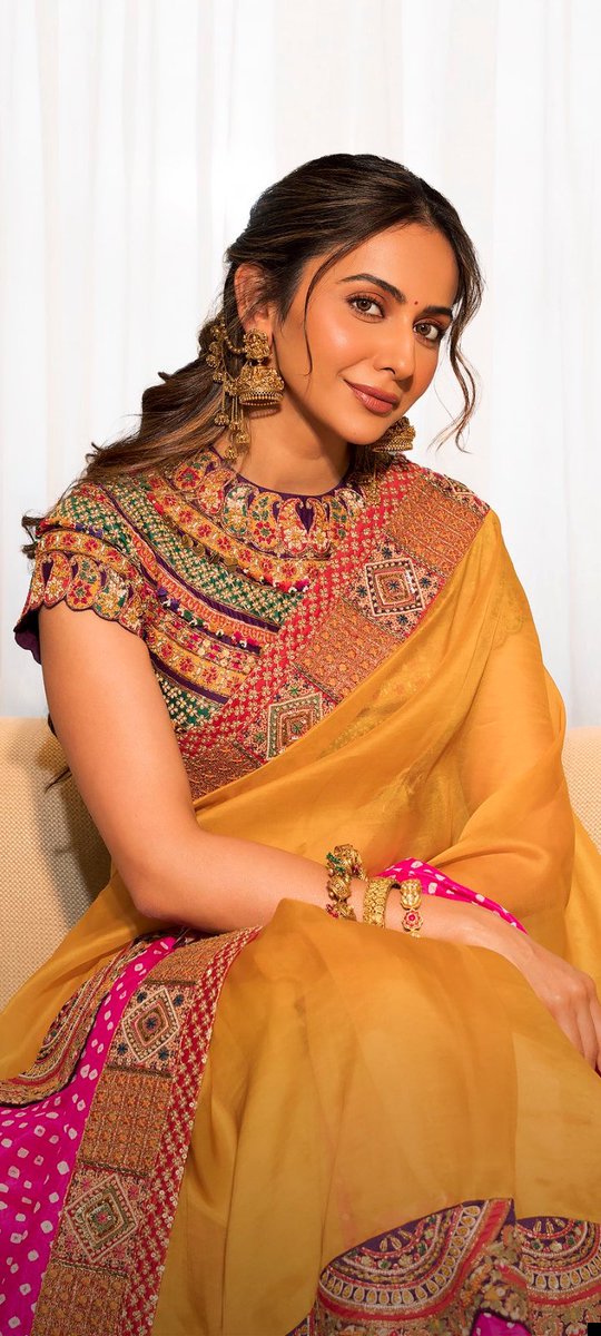 filmyworld88's tweet photo. Rakul Preet Singh ♥️ https://t.co/DOaTYcsoEH