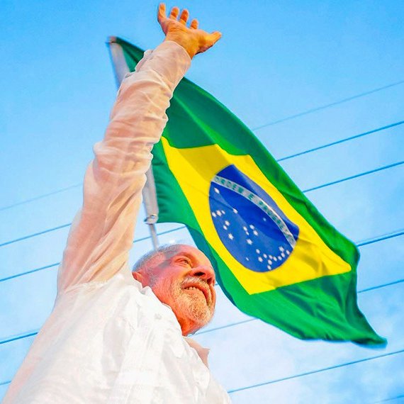 poptime's tweet photo. 🚨⭐ Presidente Lula está completando hoje 81 anos.

O PRIMEIRO e o ÚNICO presidente da HISTÓRIA do Brasil a ser eleito quatro vezes pelo voto popular. https://t.co/msWIVB3QlX